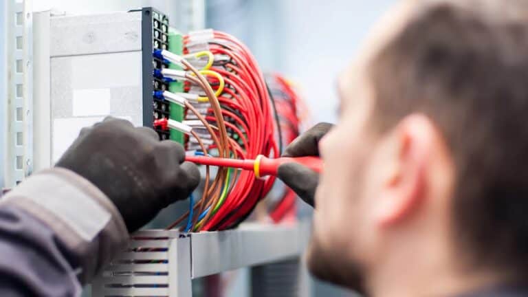 Commercial Electrician Fresno